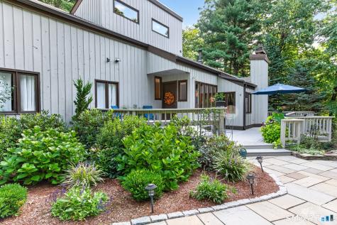 12 Hawley Hill Road Avon CT 06001