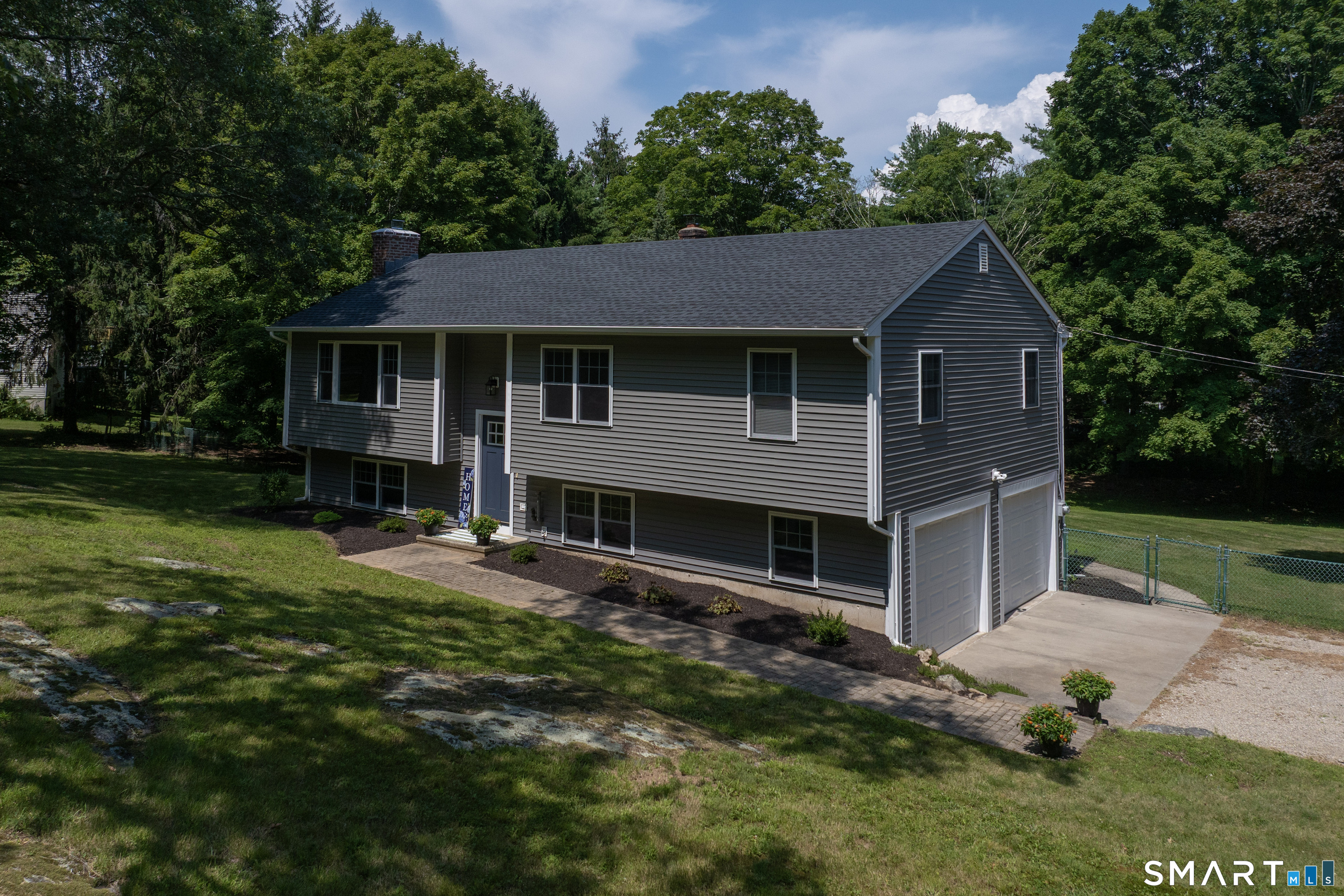 831 Nut Plains Road Guilford CT 06437