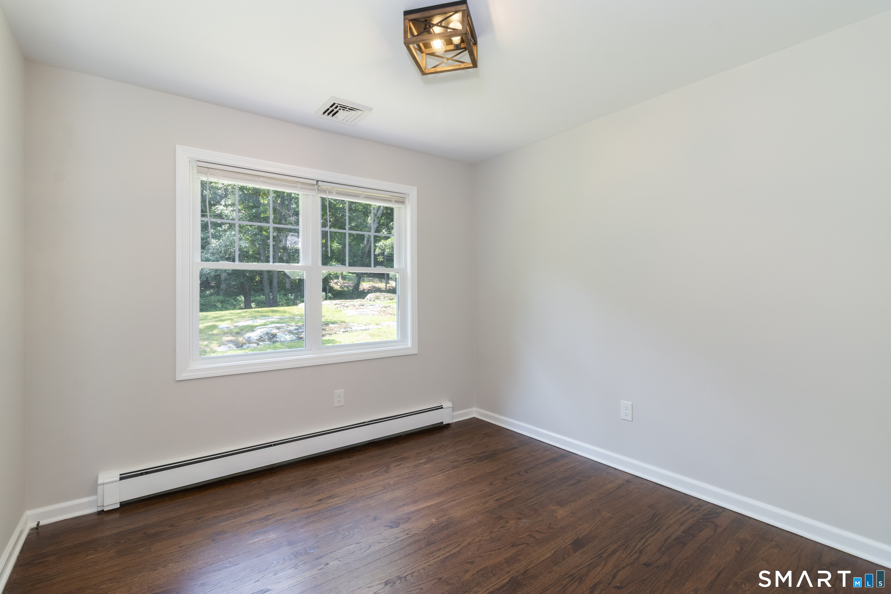831 Nut Plains Road Guilford CT 06437