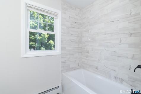 831 Nut Plains Road Guilford CT 06437