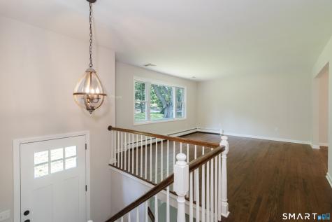 831 Nut Plains Road Guilford CT 06437
