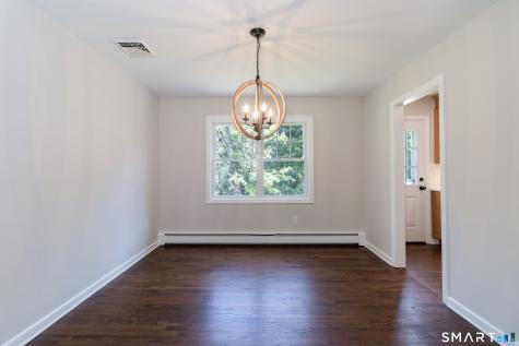 831 Nut Plains Road Guilford CT 06437