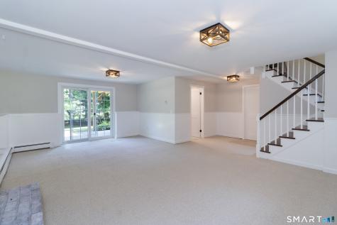 831 Nut Plains Road Guilford CT 06437