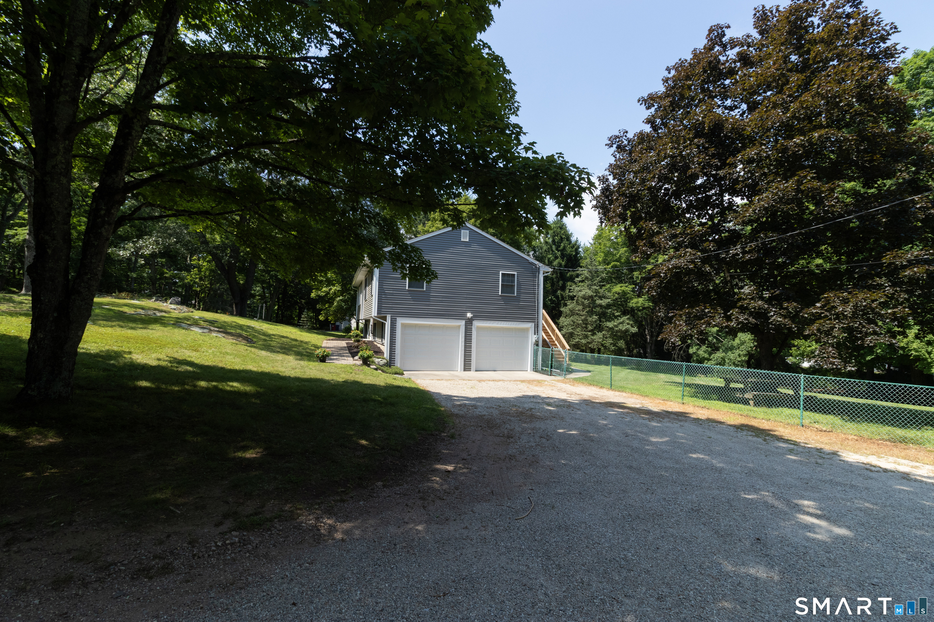 831 Nut Plains Road Guilford CT 06437