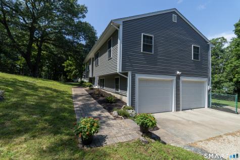 831 Nut Plains Road Guilford CT 06437