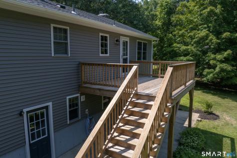 831 Nut Plains Road Guilford CT 06437