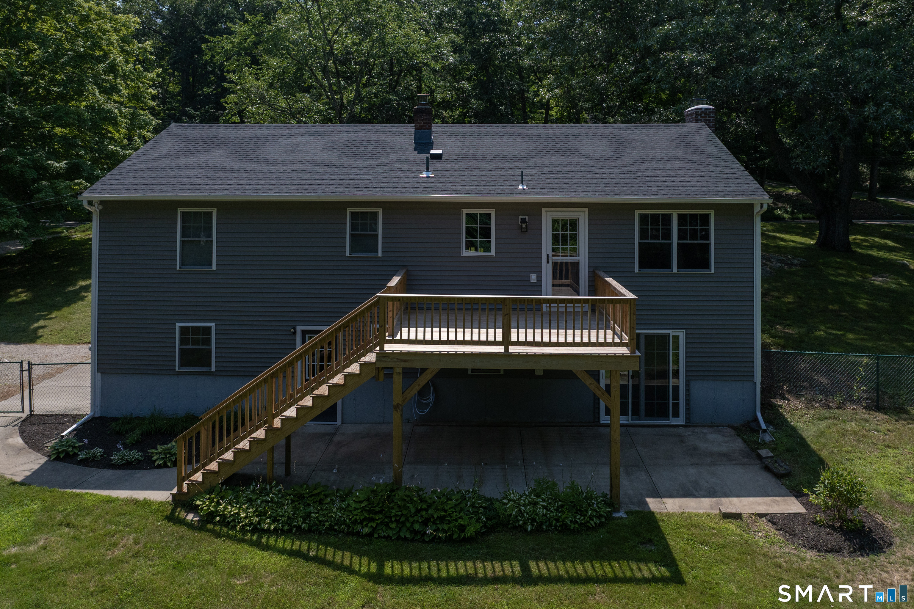 831 Nut Plains Road Guilford CT 06437