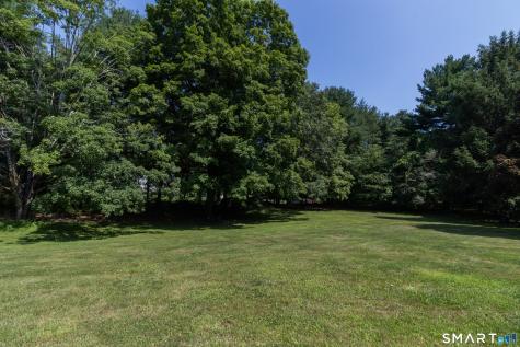 831 Nut Plains Road Guilford CT 06437