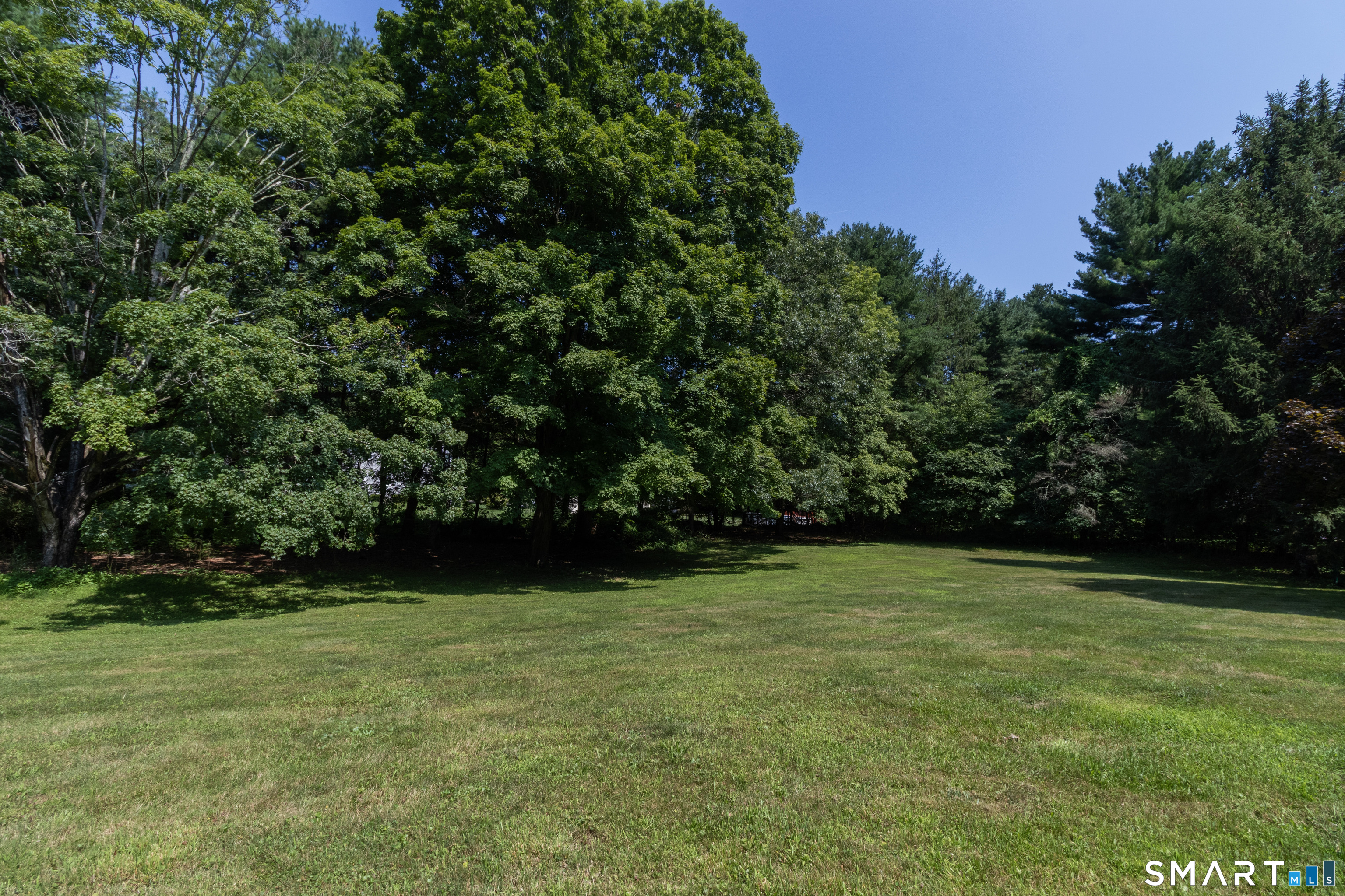 831 Nut Plains Road Guilford CT 06437