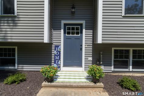 831 Nut Plains Road Guilford CT 06437