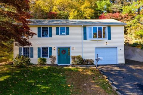 19 Woodlawn Avenue Norwalk CT 06854