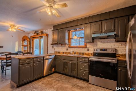 33 Junior Avenue Killingly CT 06239