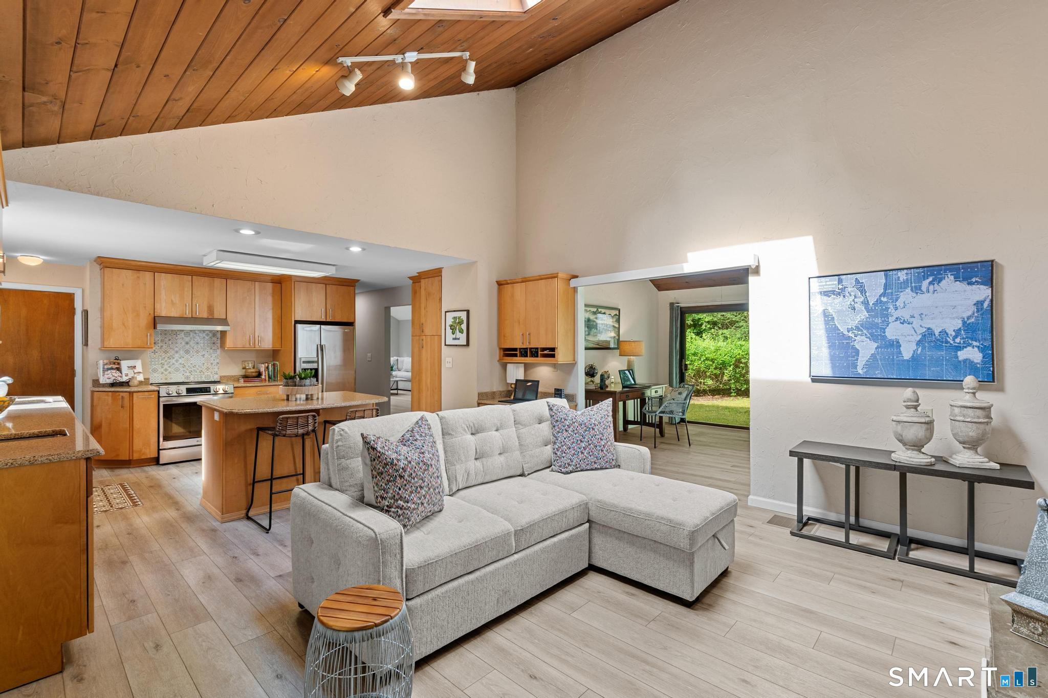 12 Linda Lane Simsbury CT 06070