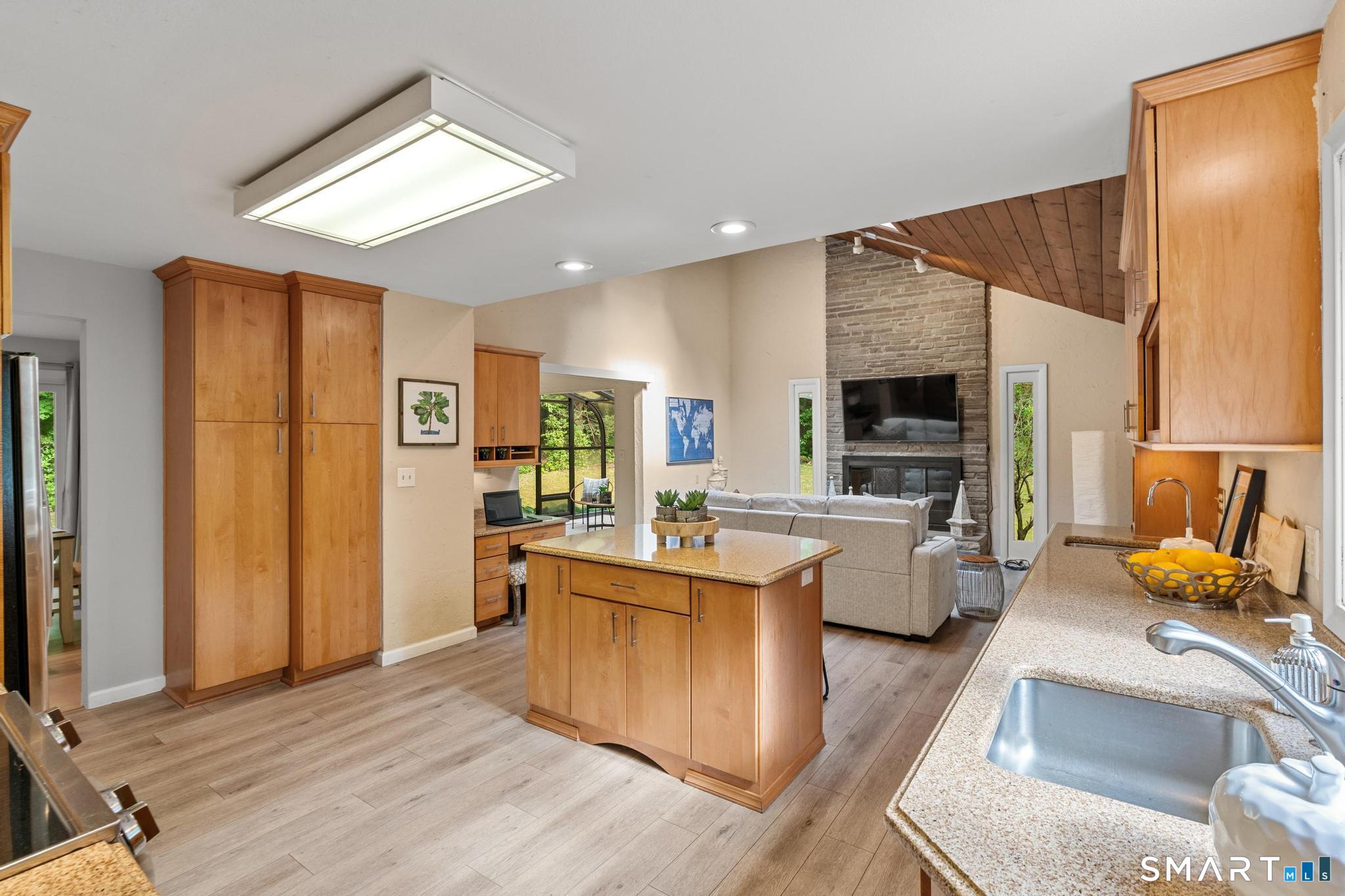 12 Linda Lane Simsbury CT 06070