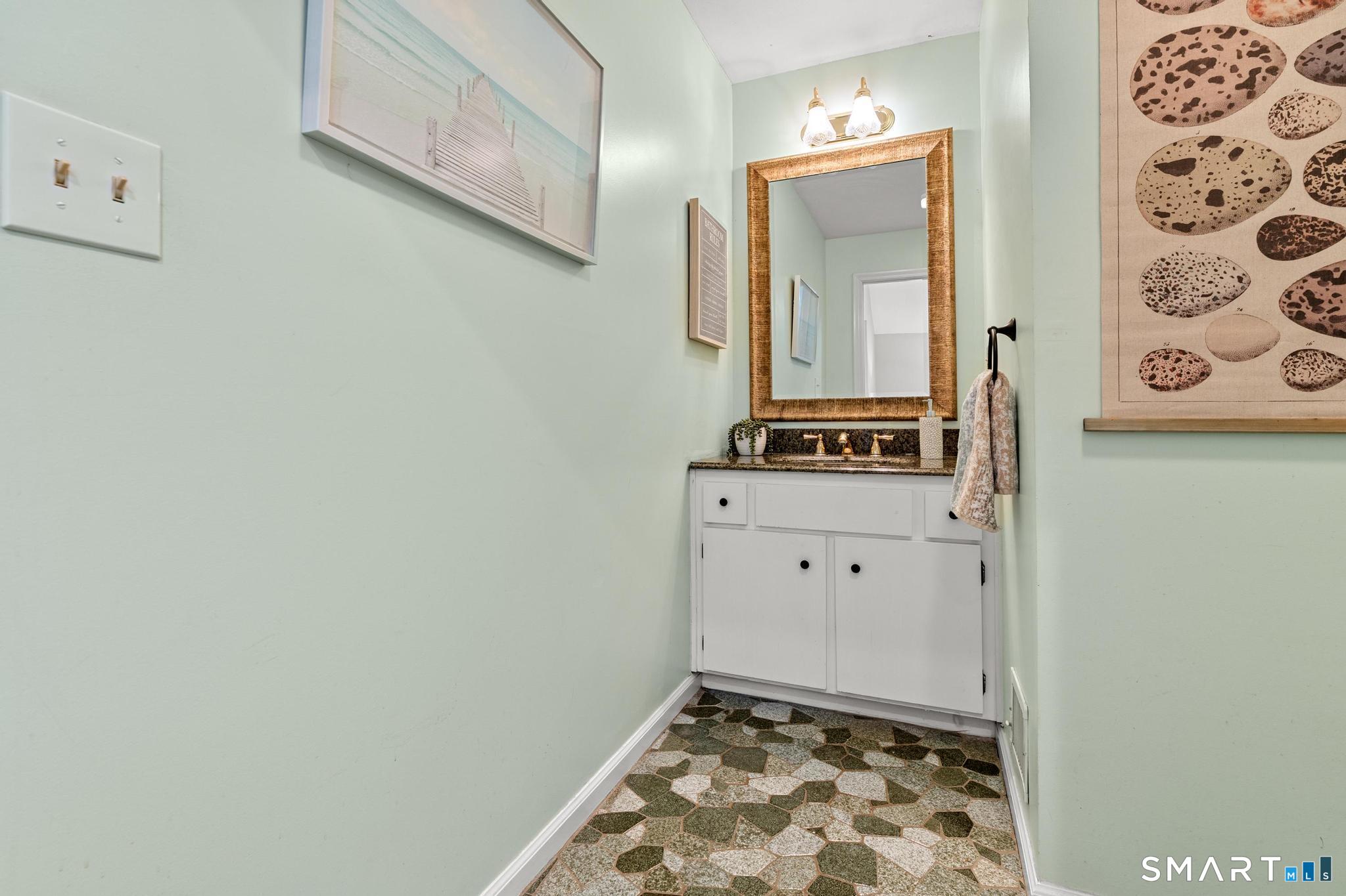 12 Linda Lane Simsbury CT 06070