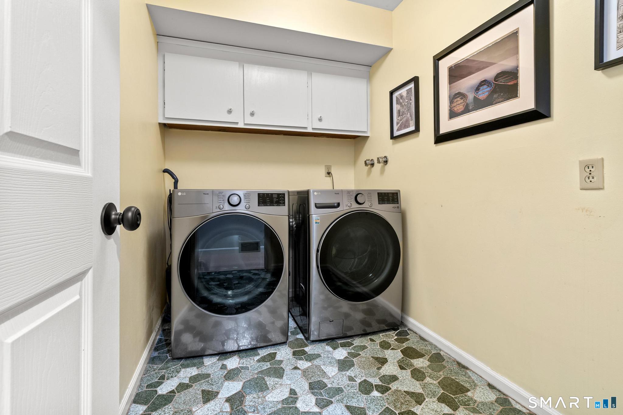 12 Linda Lane Simsbury CT 06070