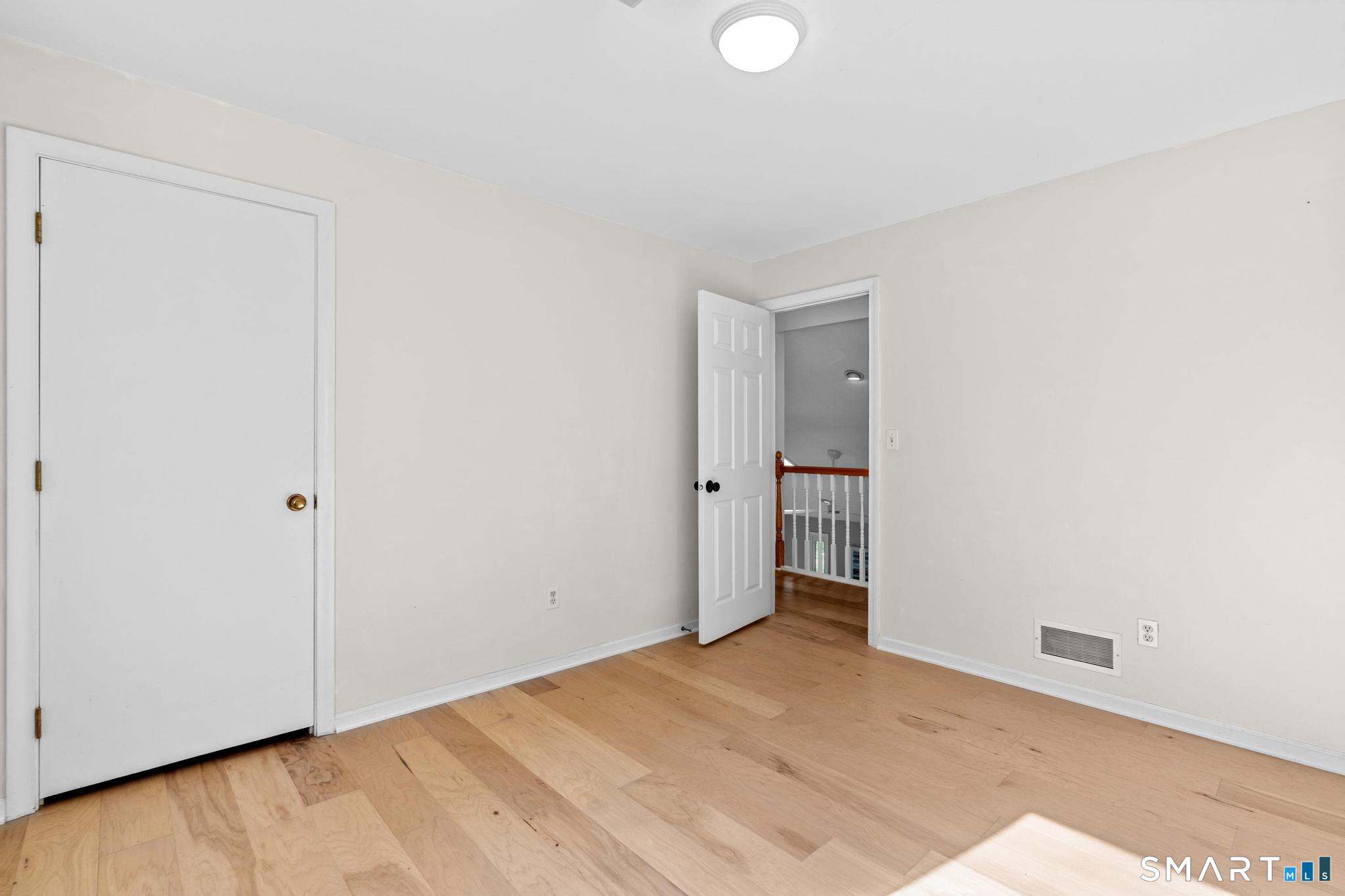12 Linda Lane Simsbury CT 06070