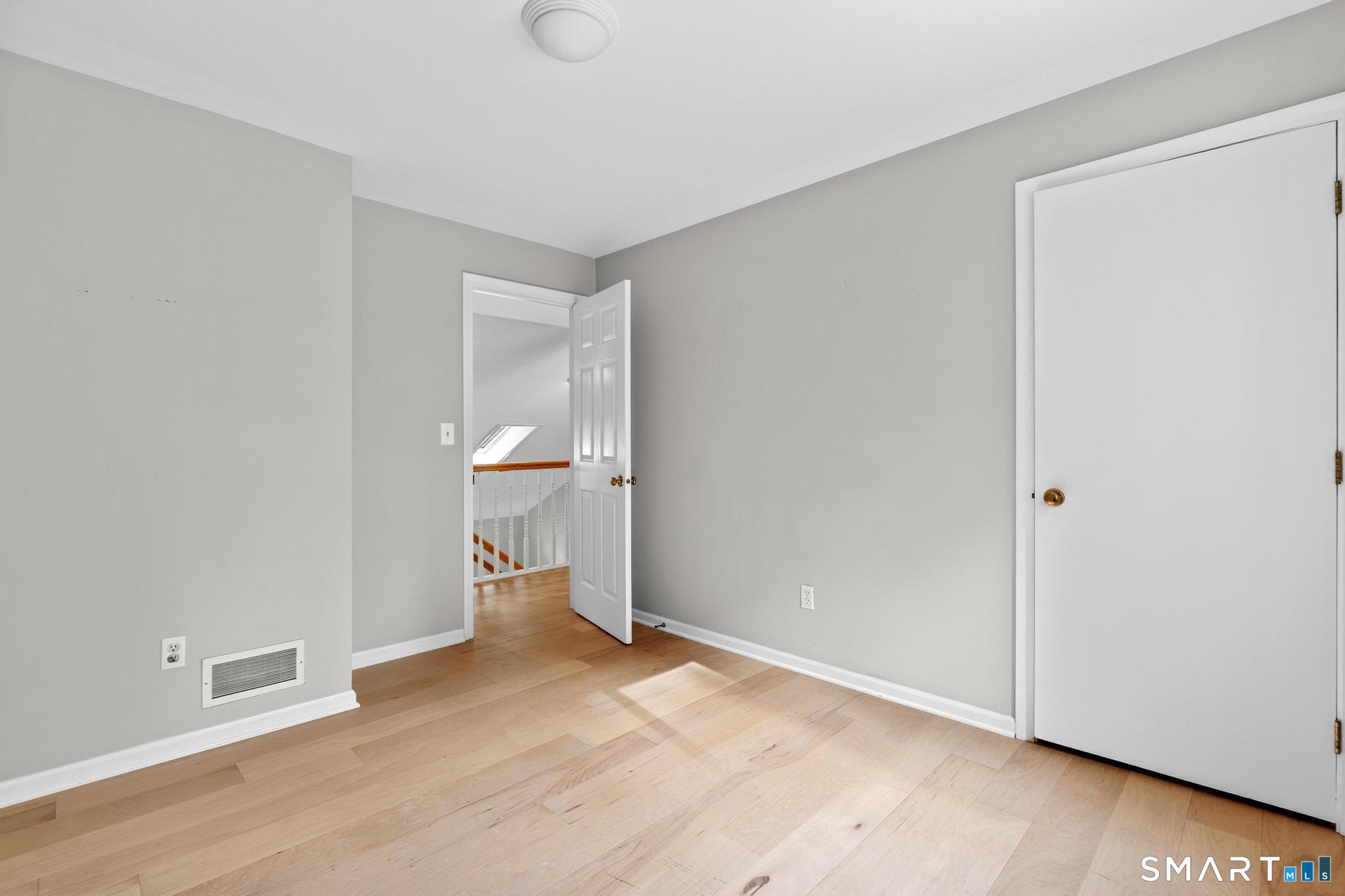 12 Linda Lane Simsbury CT 06070