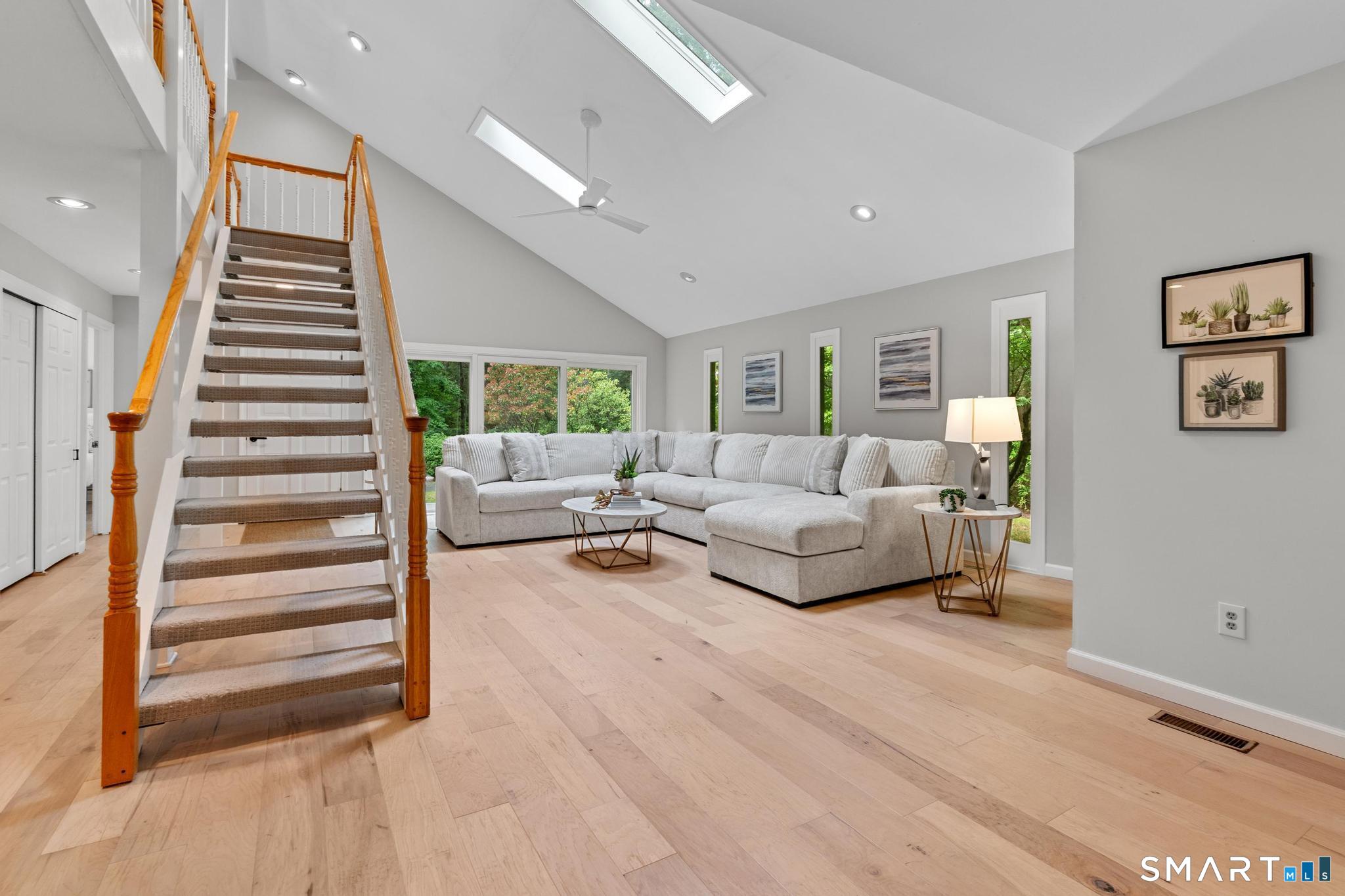 12 Linda Lane Simsbury CT 06070