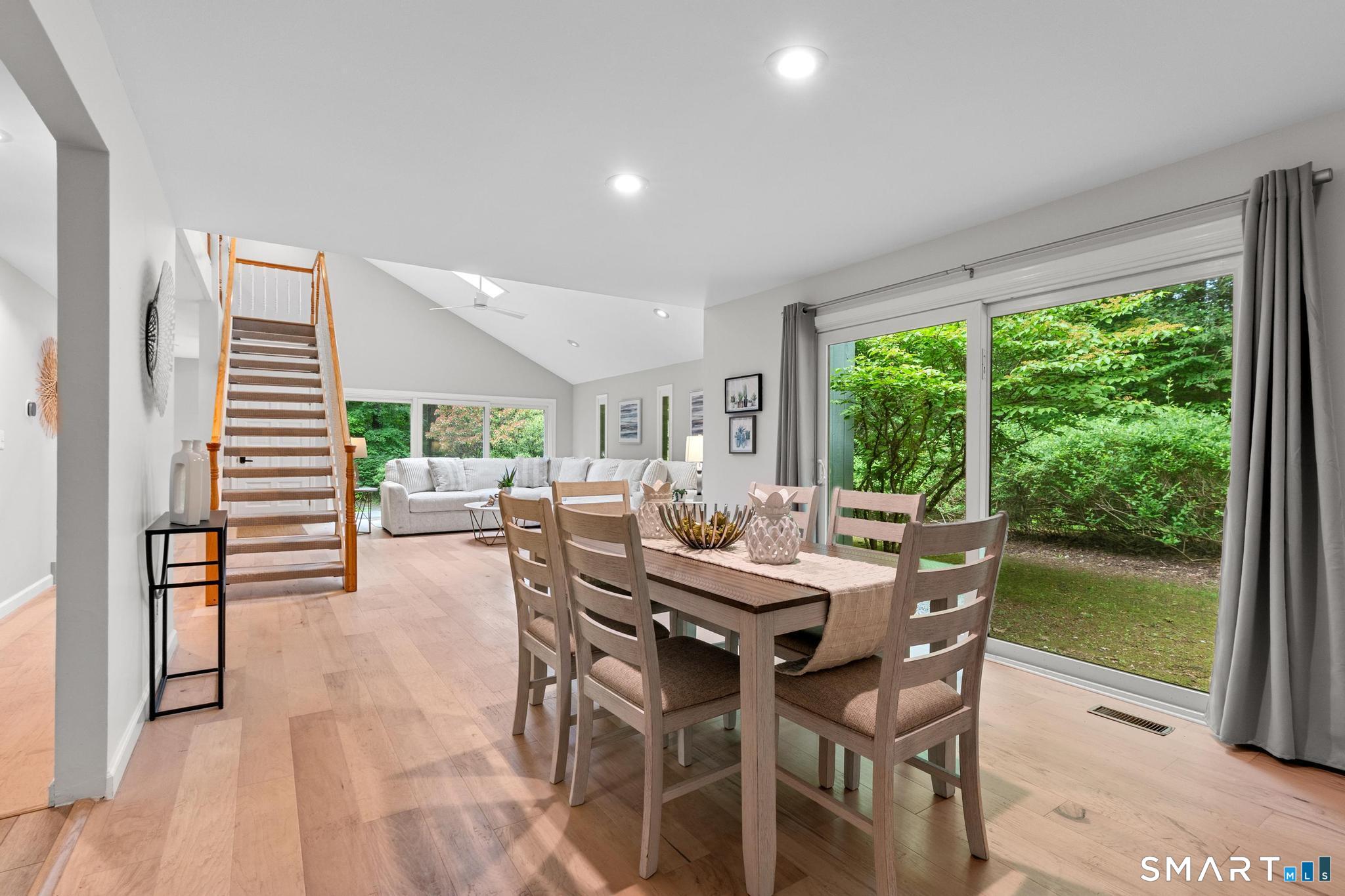 12 Linda Lane Simsbury CT 06070