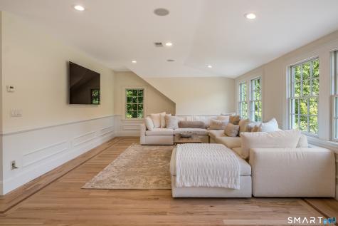 71 Woodford Hills Drive Avon CT 06001