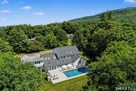 71 Woodford Hills Drive Avon CT 06001