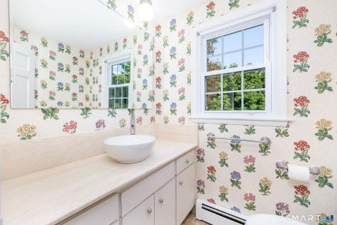 36 Lakeview Drive West Hartford CT 06117