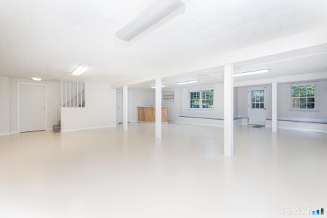 36 Lakeview Drive West Hartford CT 06117