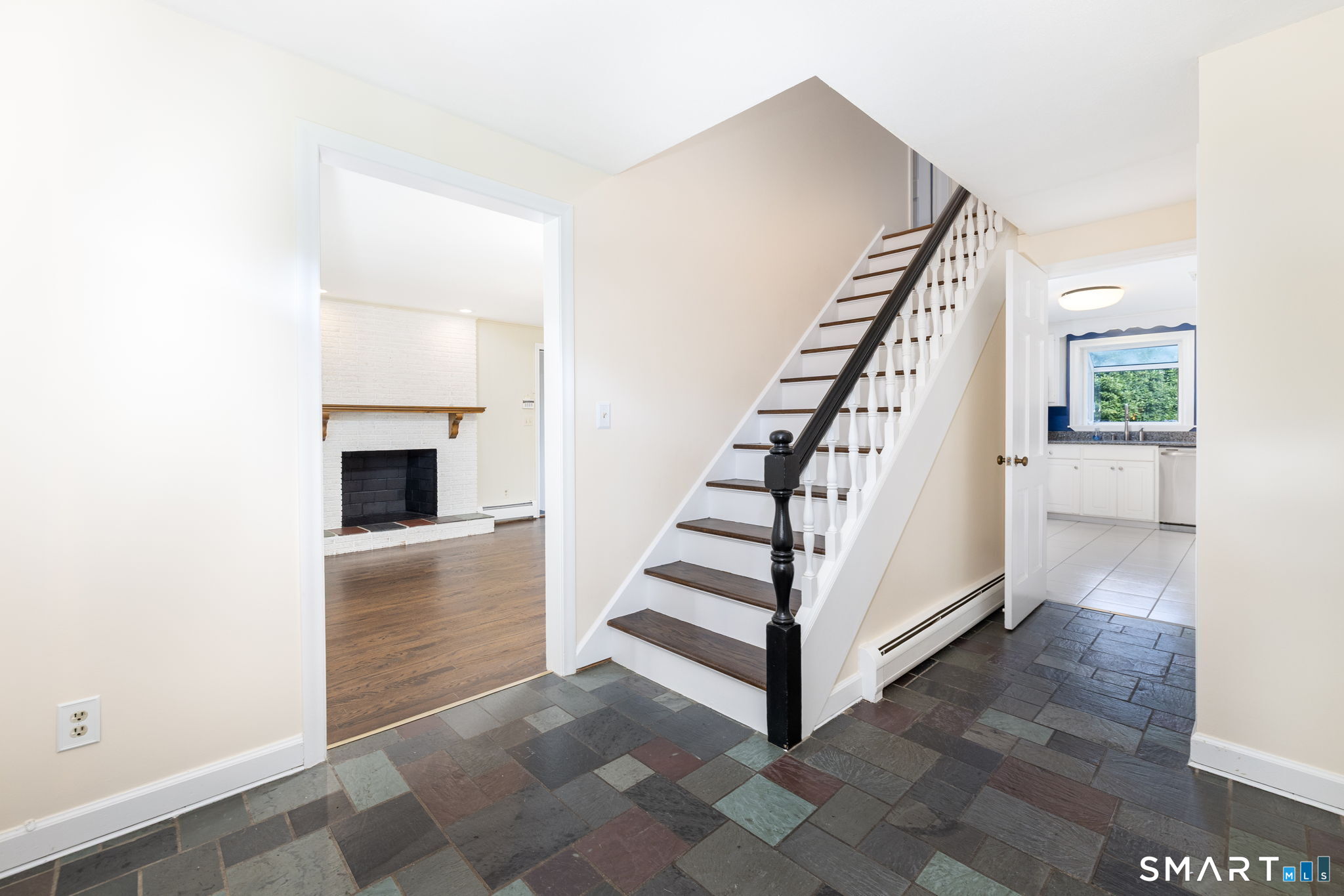 36 Lakeview Drive West Hartford CT 06117
