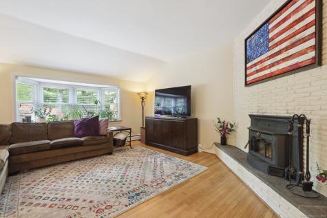 81 Park Road Woodbury CT 06798
