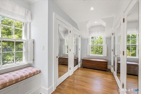 38 Gerrish Lane New Canaan CT 06840