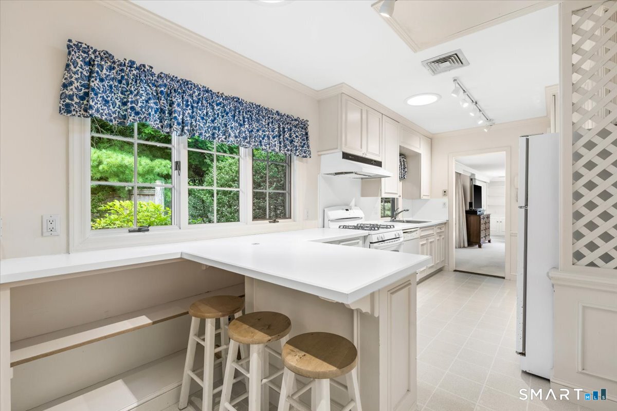 38 Gerrish Lane New Canaan CT 06840