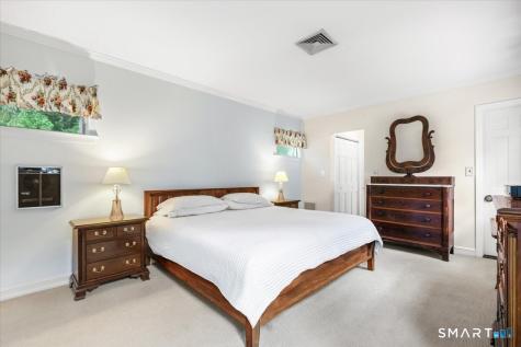 38 Gerrish Lane New Canaan CT 06840