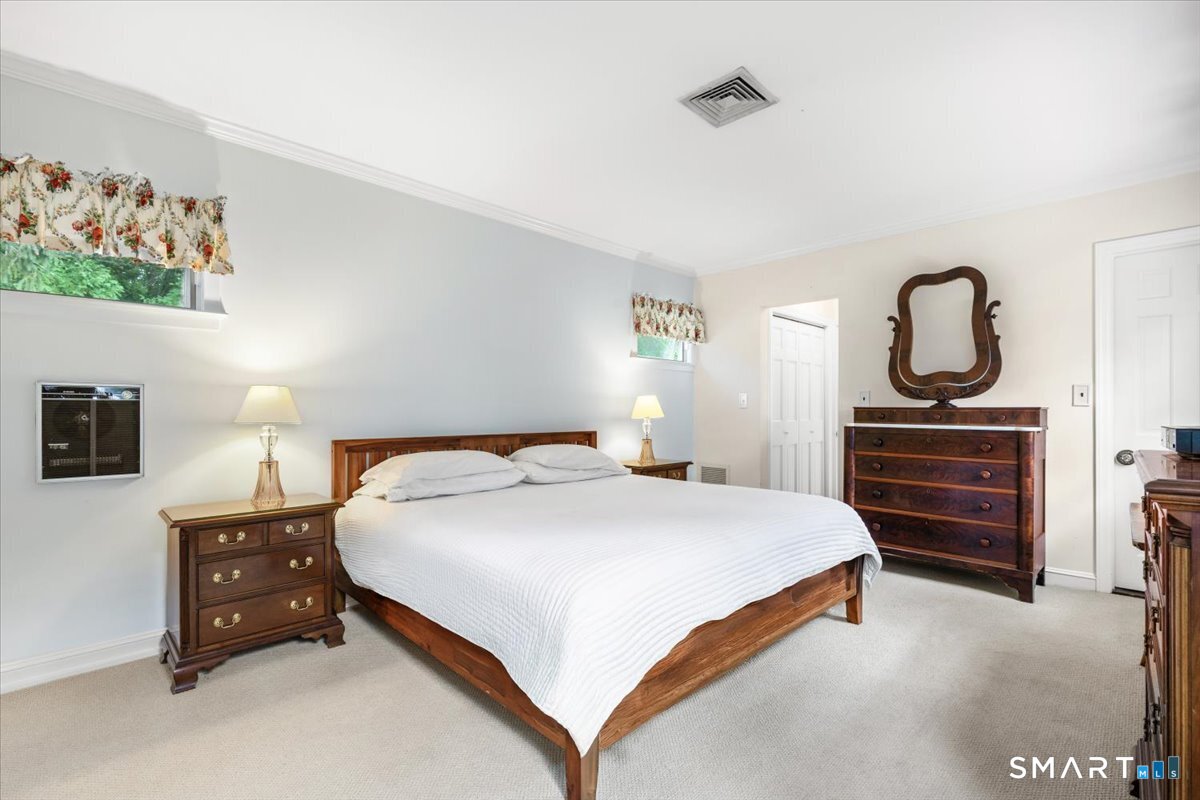 38 Gerrish Lane New Canaan CT 06840