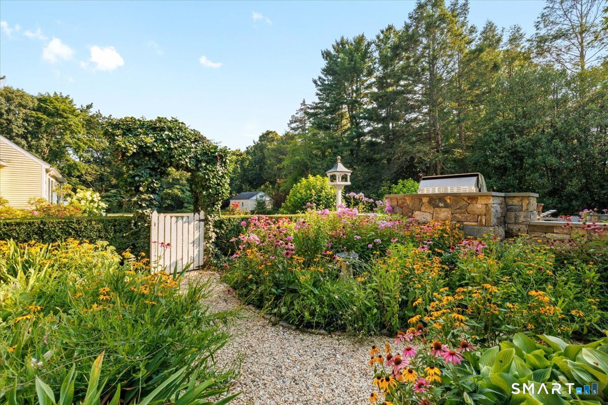 38 Gerrish Lane New Canaan CT 06840
