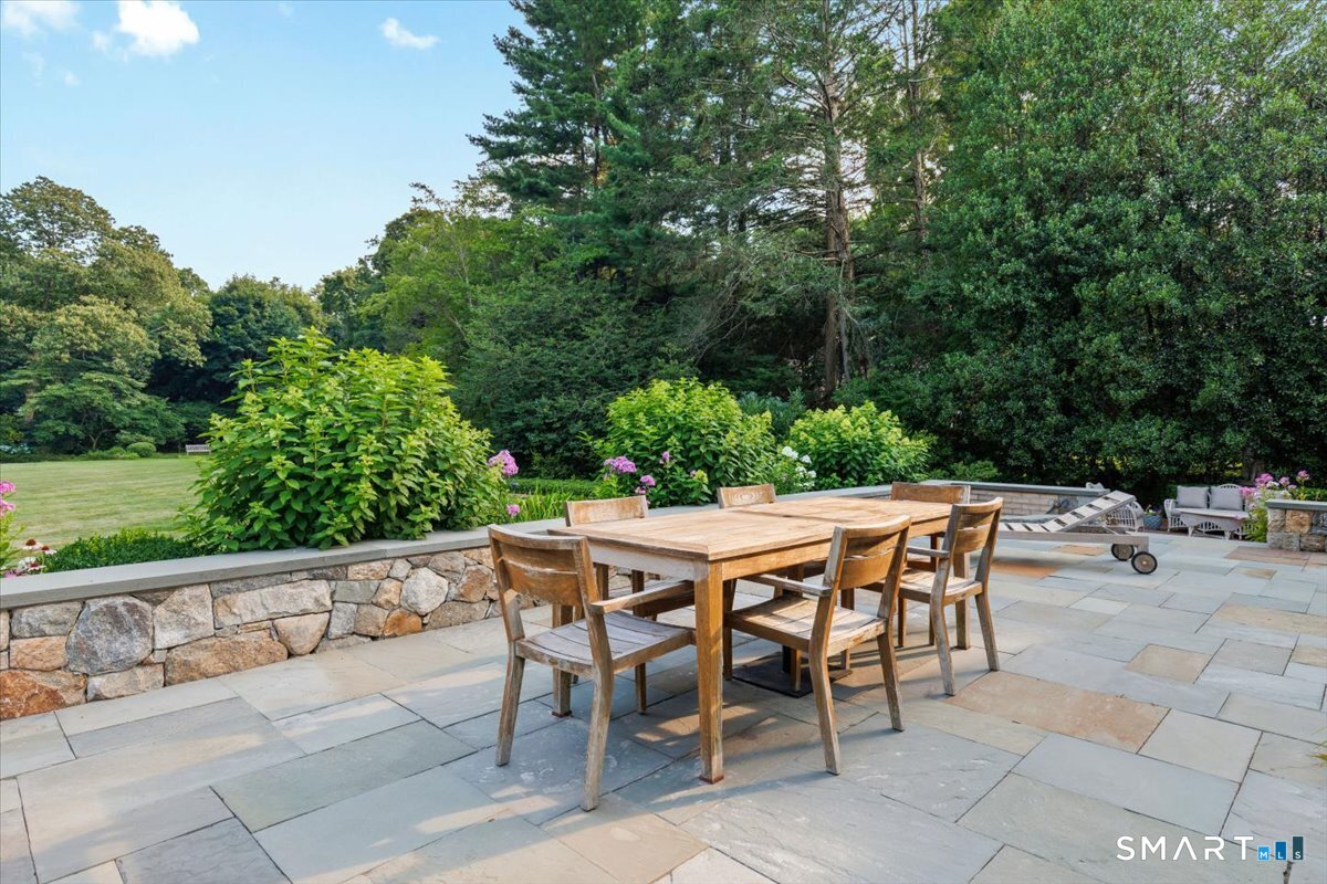 38 Gerrish Lane New Canaan CT 06840