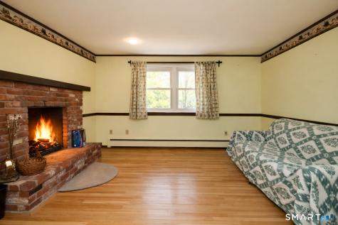 52 Great Ring Road Newtown CT 06482