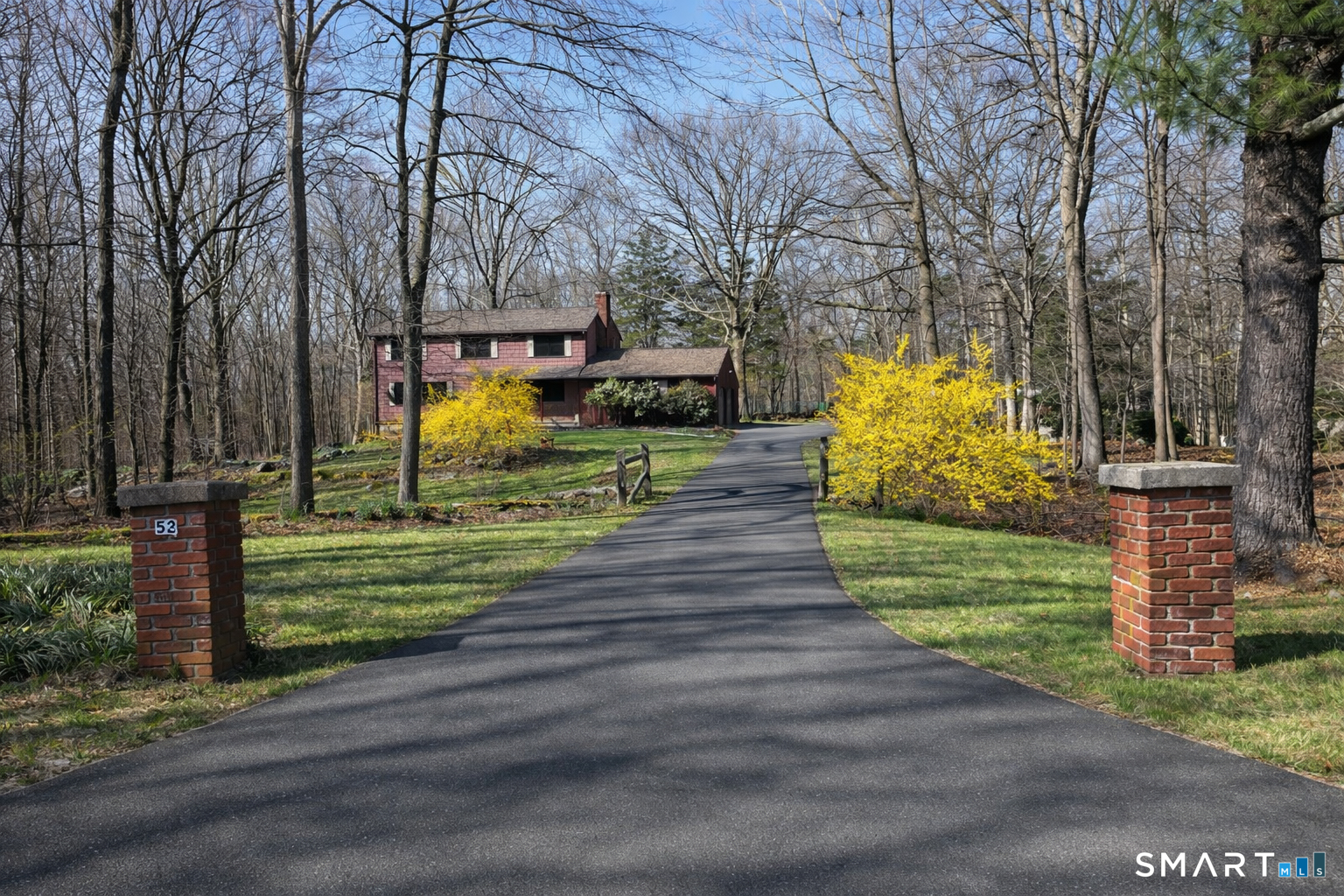 52 Great Ring Road Newtown CT 06482
