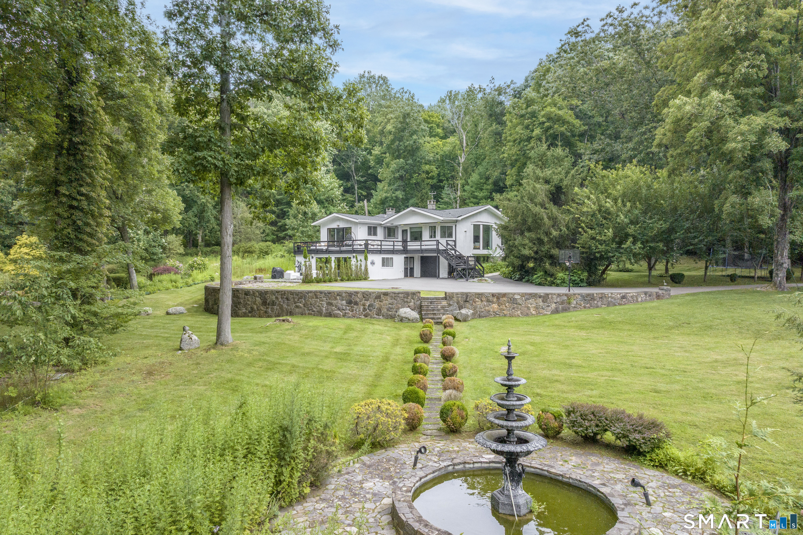 297 Oscaleta Road Ridgefield CT 06877