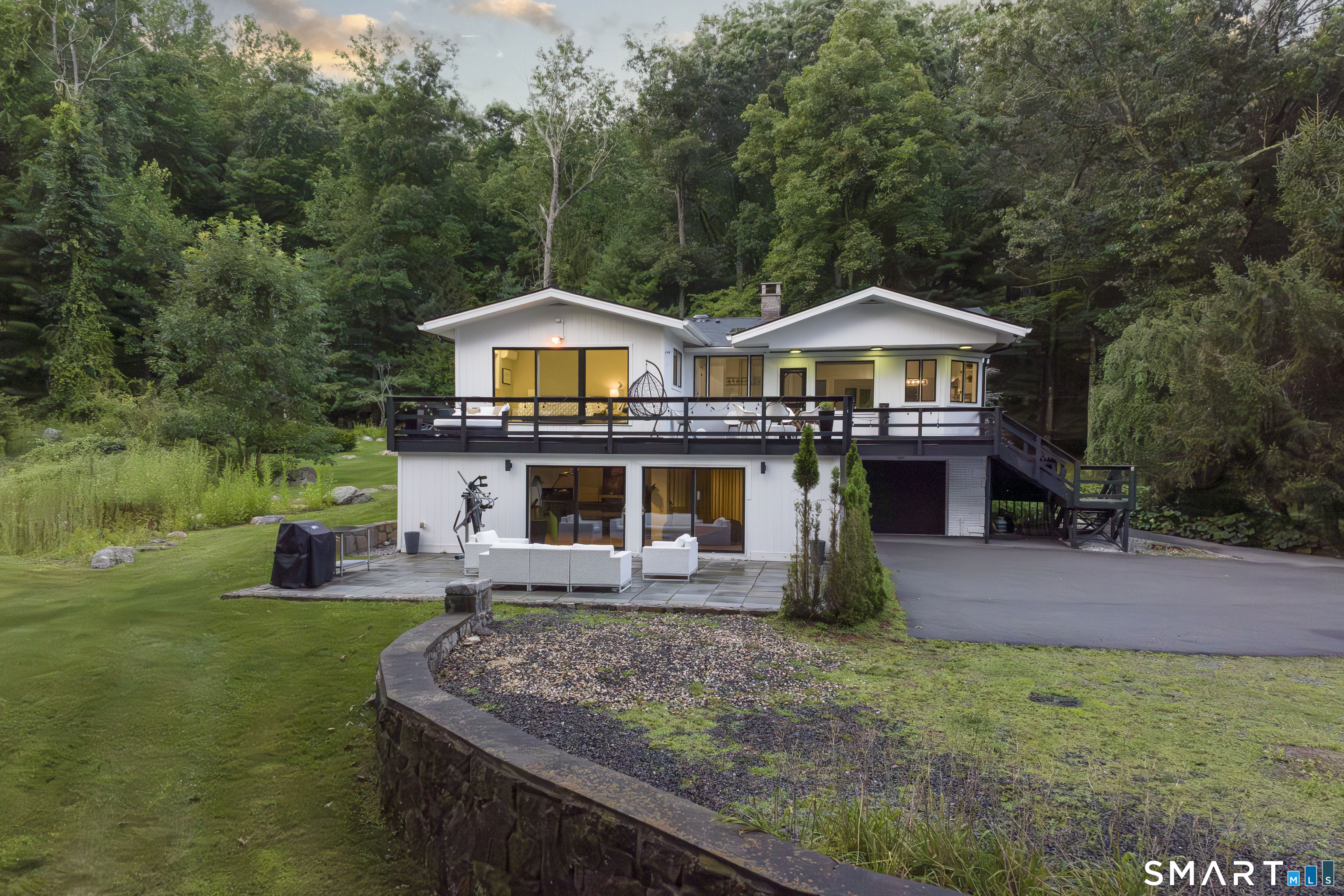 297 Oscaleta Road Ridgefield CT 06877