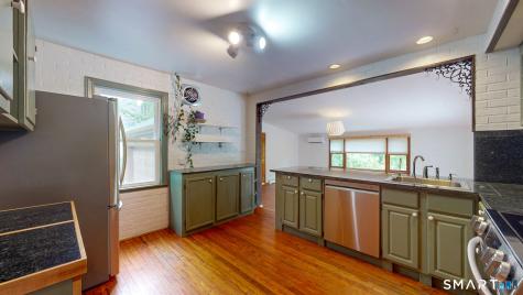 895 Hartford Turnpike Hamden CT 06517