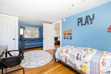 73 Lake Road Portland CT 06480