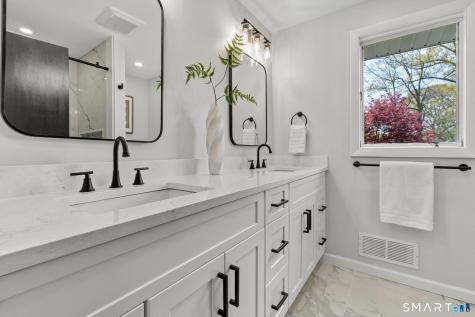 11 Ranger Lane West Hartford CT 06117