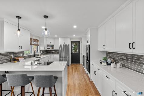 11 Ranger Lane West Hartford CT 06117