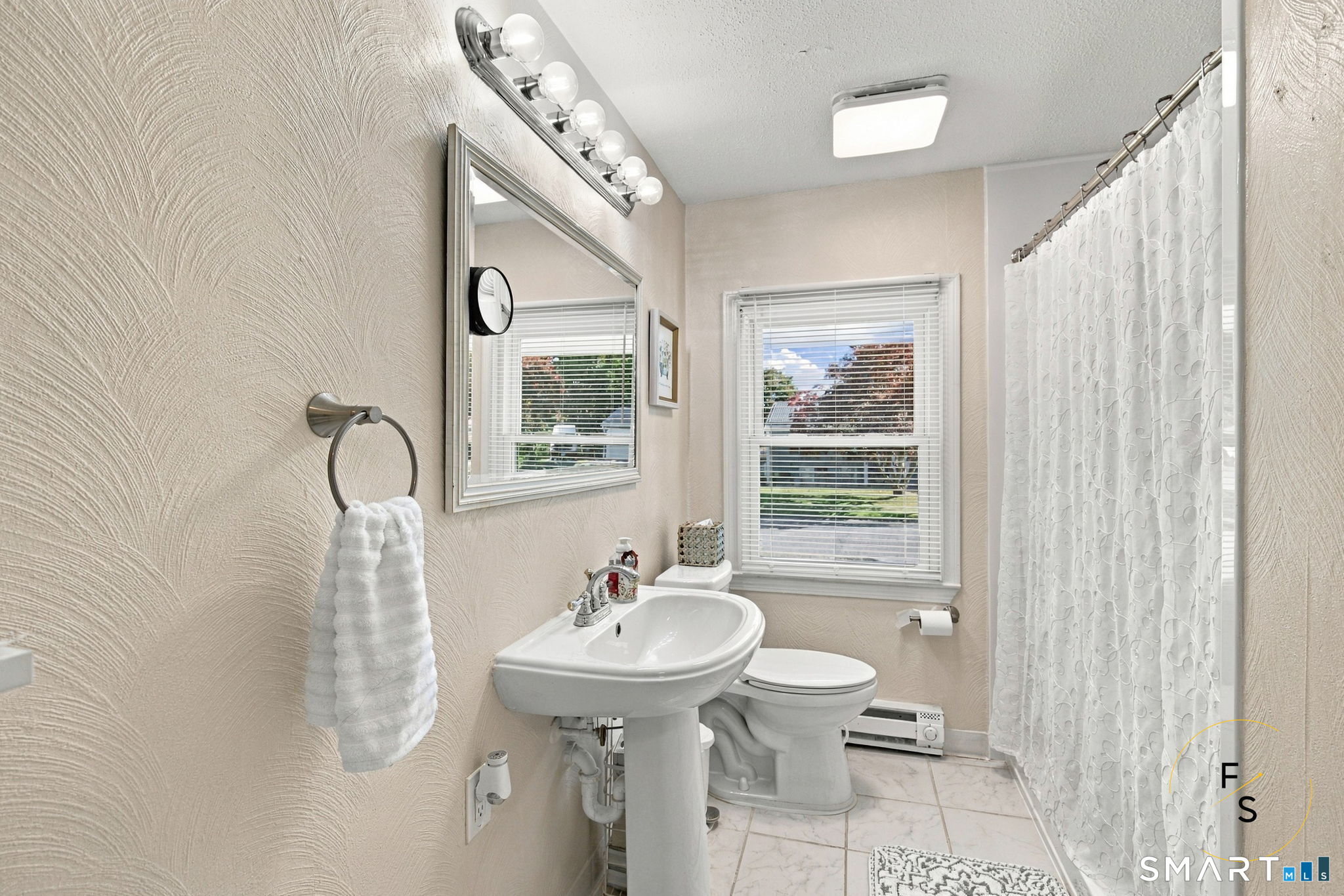 17 Pioneer Drive Enfield CT 06082