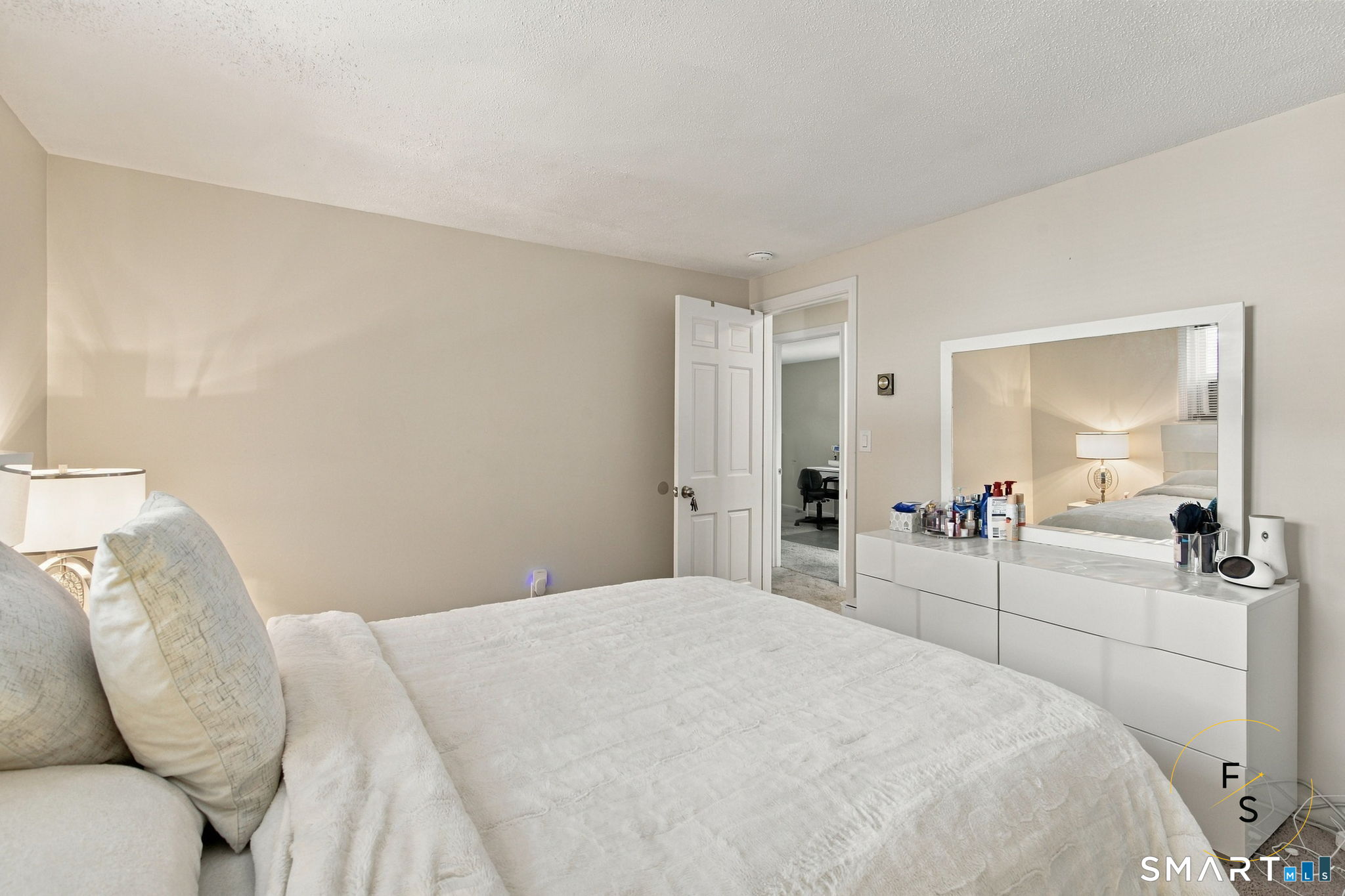 17 Pioneer Drive Enfield CT 06082