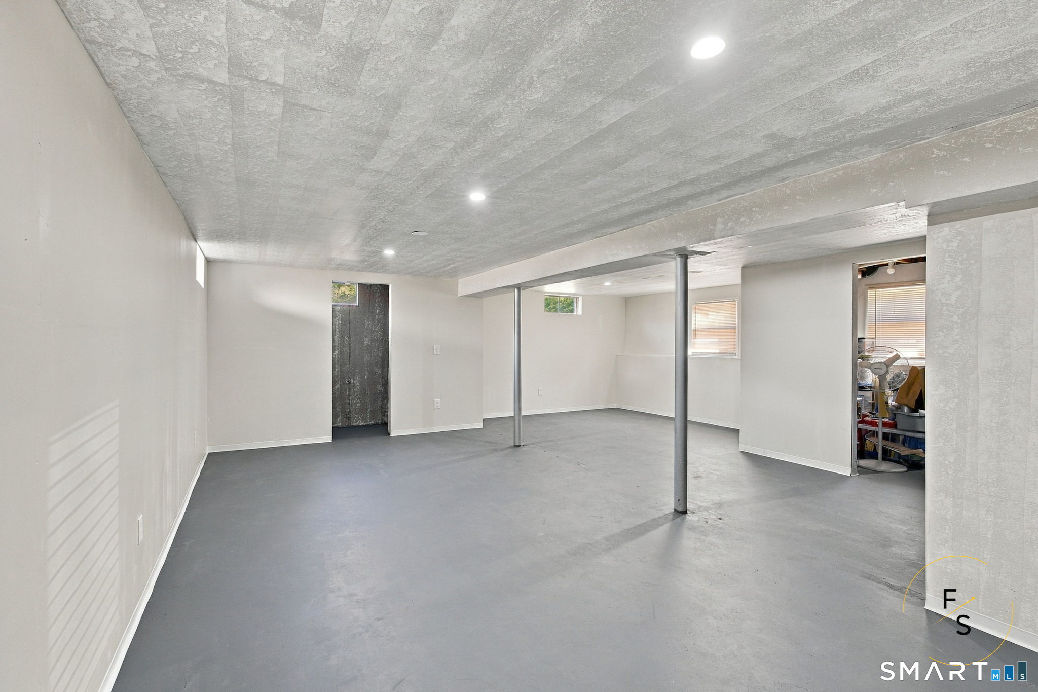 17 Pioneer Drive Enfield CT 06082