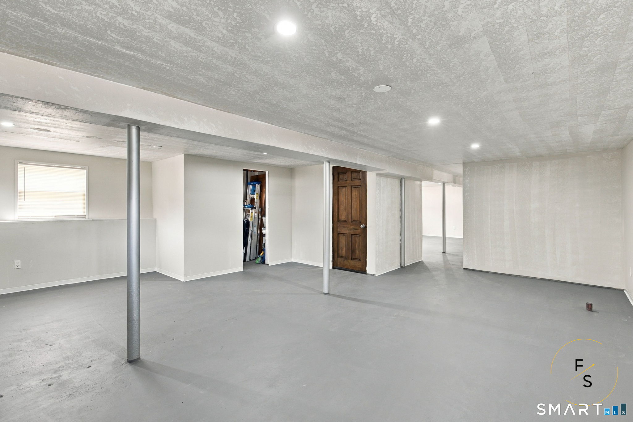 17 Pioneer Drive Enfield CT 06082