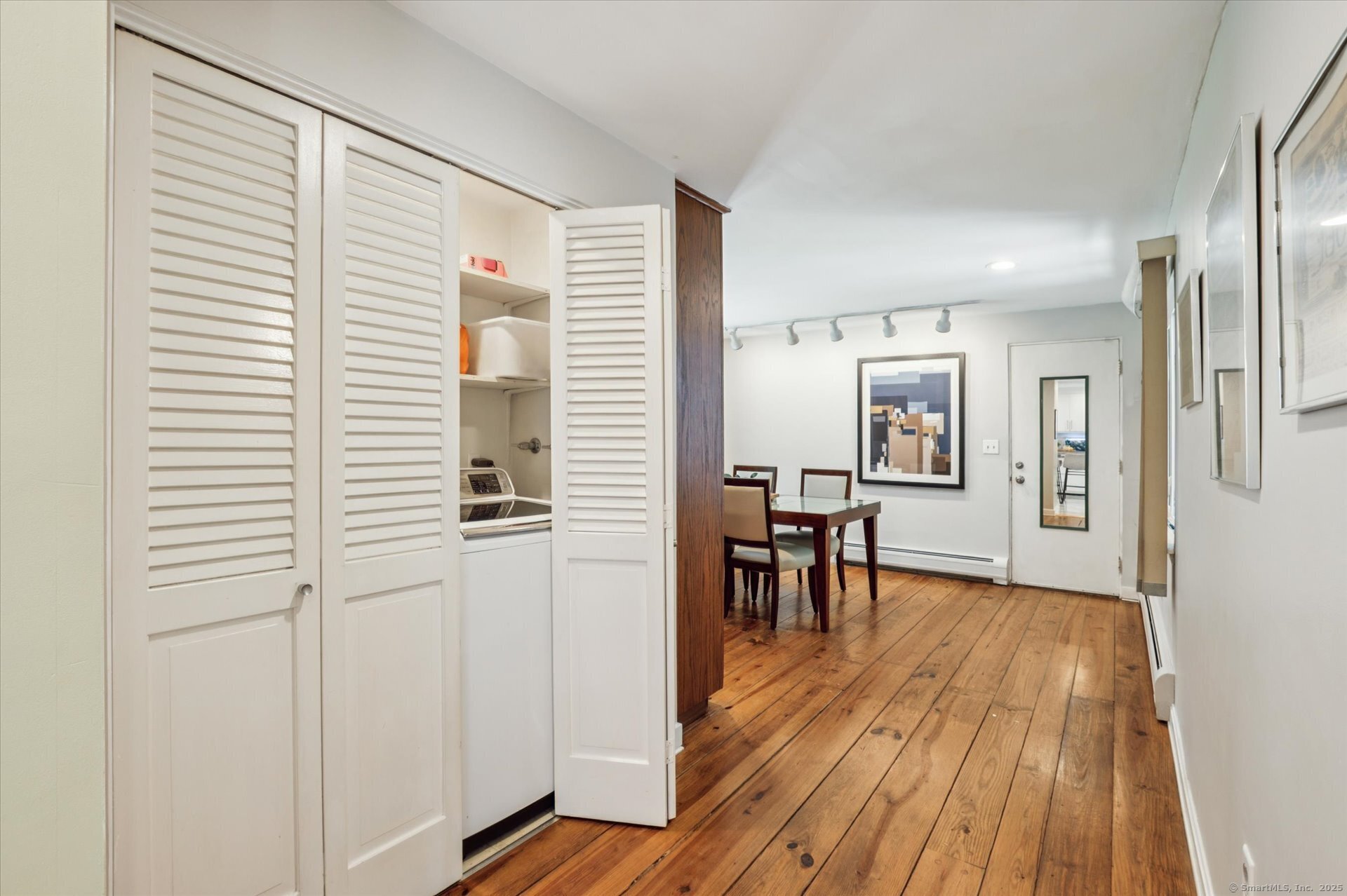 25 Tall Wood Hollow Avon CT 06001