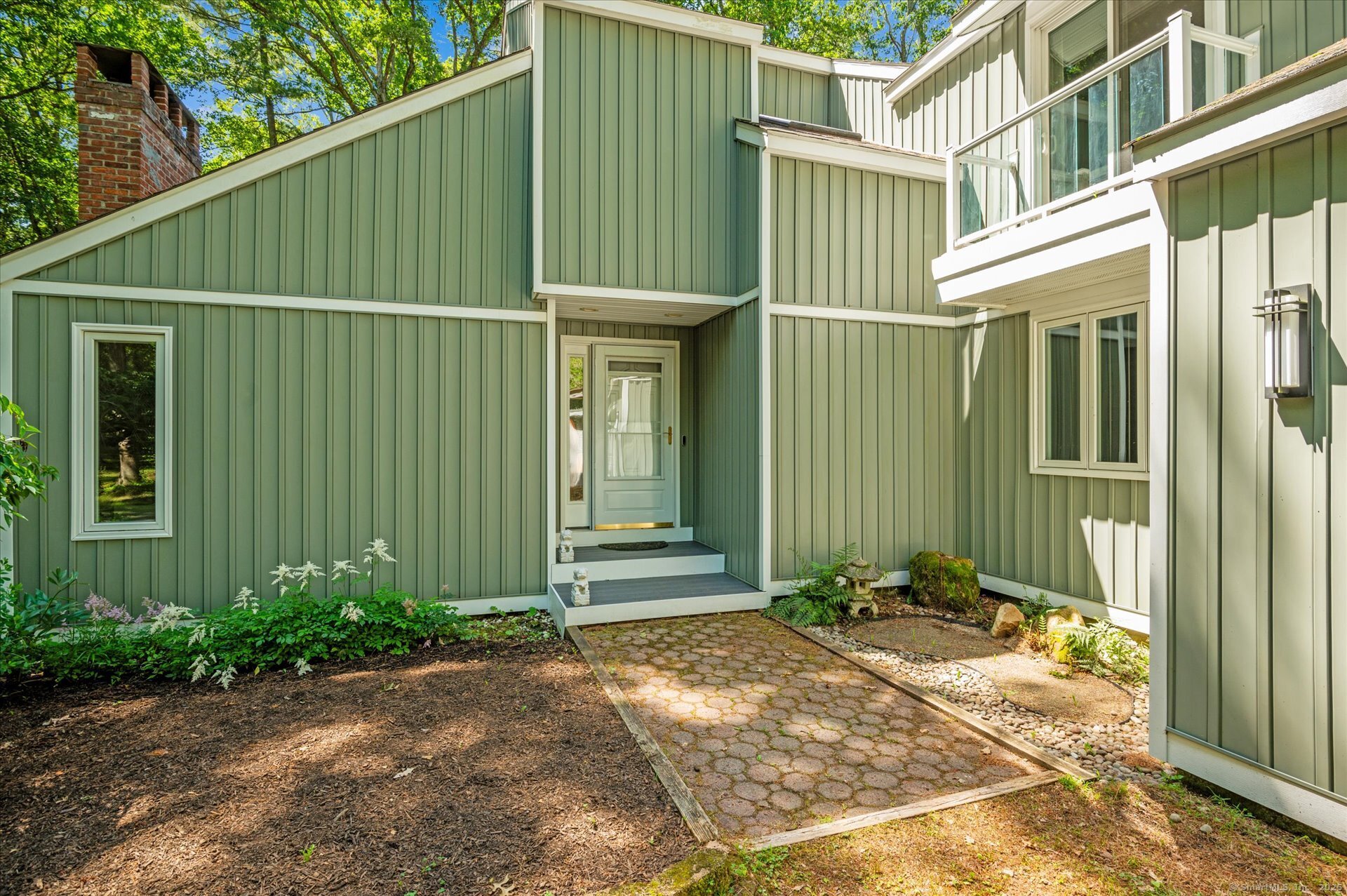 25 Tall Wood Hollow Avon CT 06001